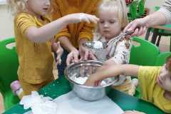 404898865_745738240925234_5332983875283999989_n